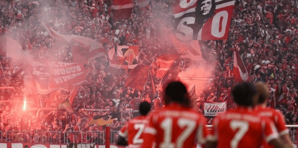 德甲霸主踢疯了：5球横扫，狂揽3连胜，凯恩太犀利：独造3球