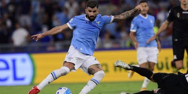 欧冠出线生死博弈：本菲卡主场迎战那不勒斯，葡超豪门对决意甲劲旅