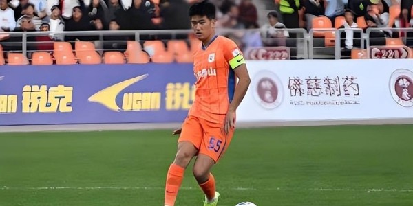 鲁能国脚新星正式签约德甲狼堡俱乐部！已身披新东家战袍亮相，值得期待