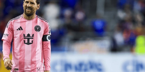 38岁的梅西，还在用传球教年轻人踢球